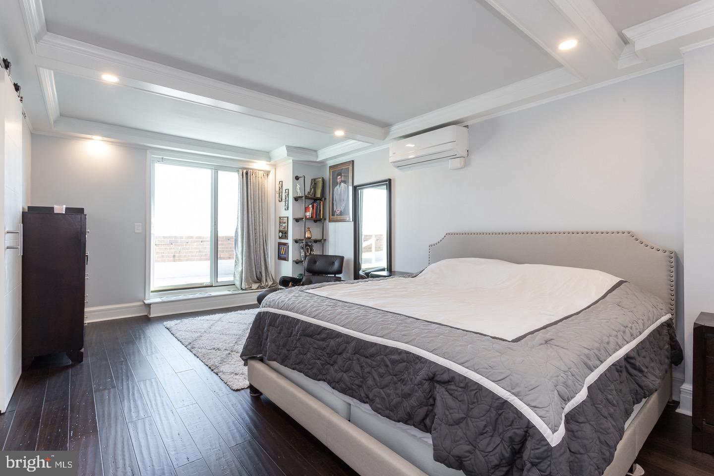 SOCIETY HILL - Residential Lease