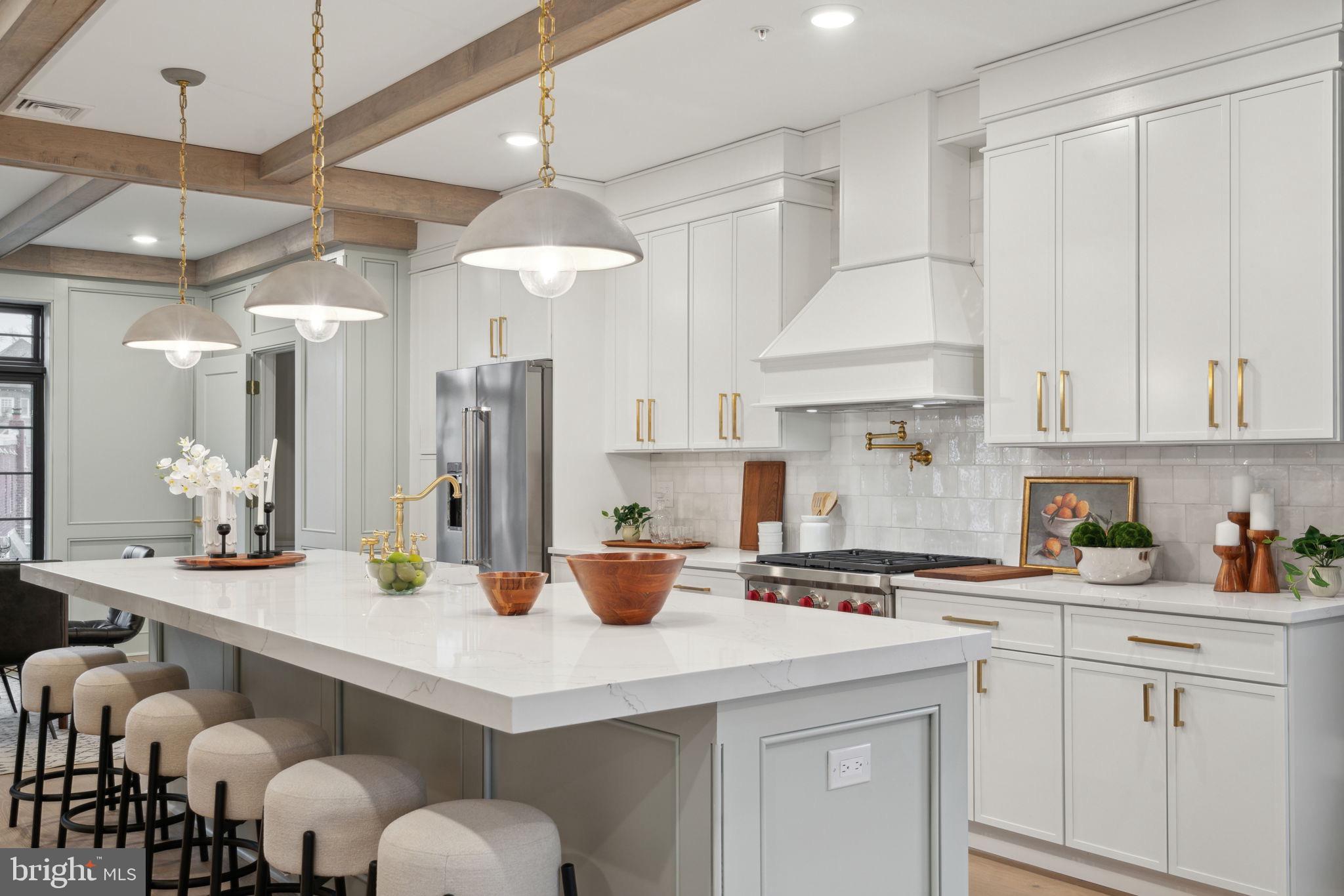 ROXBOROUGH - Residential