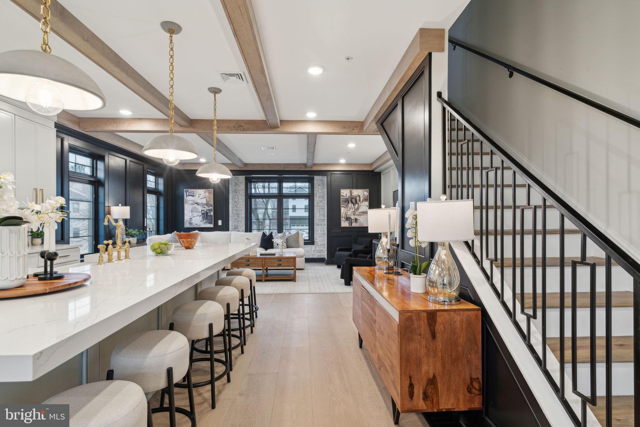 ROXBOROUGH - Residential