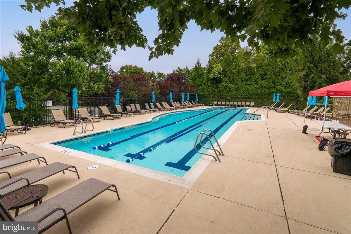 RIVER CREEK - Residential