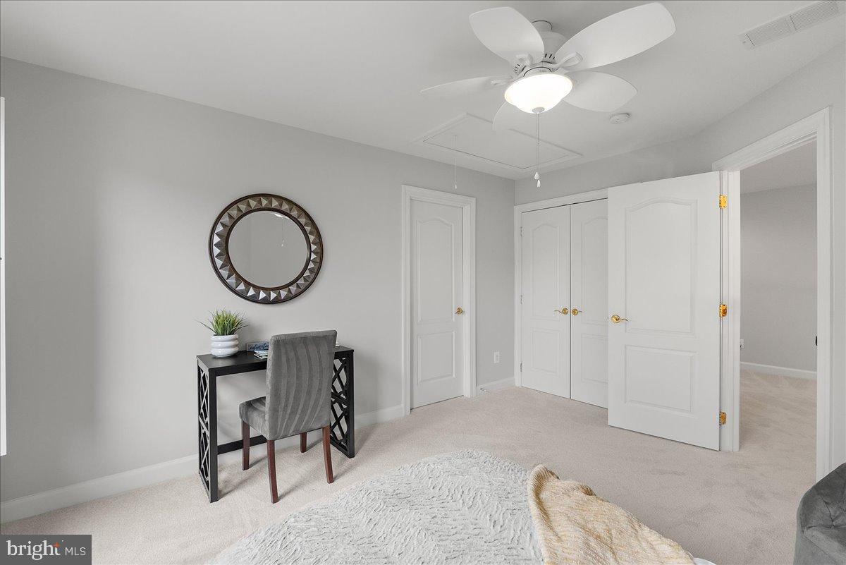 RIVER CREEK - Residential