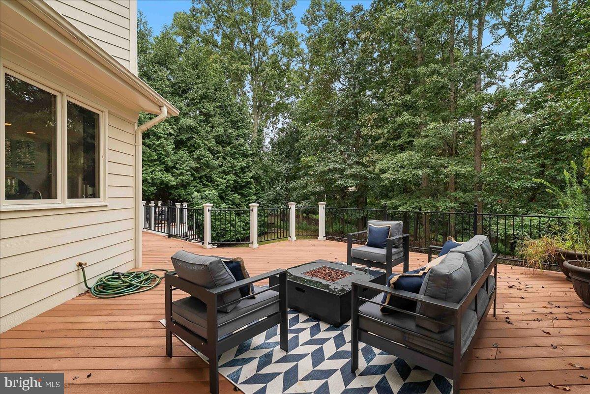 RIVER CREEK - Residential