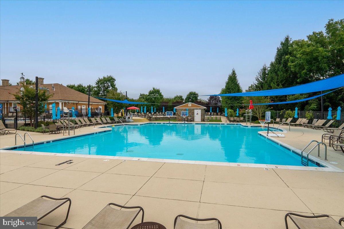 RIVER CREEK - Residential