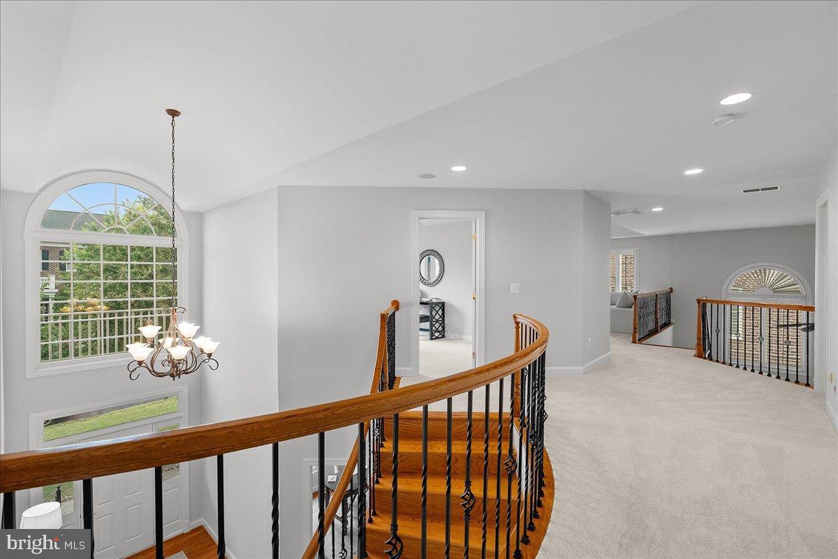 RIVER CREEK - Residential