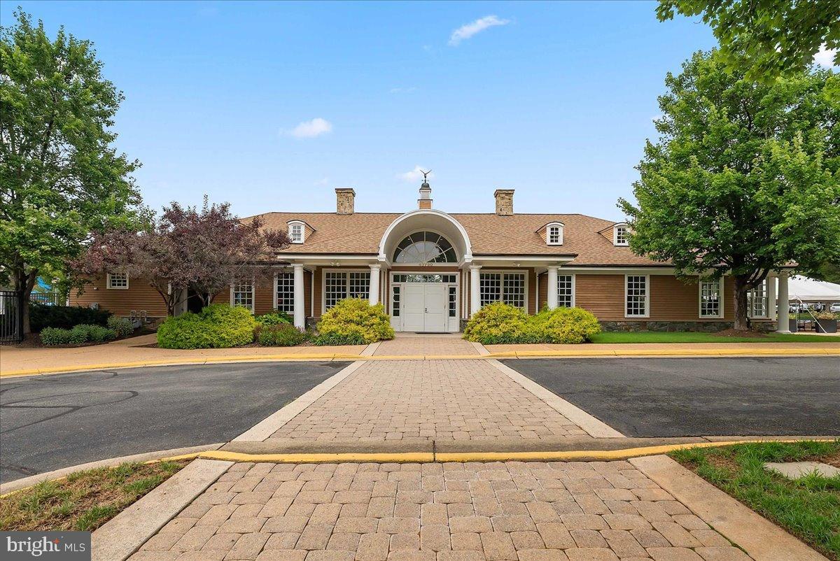 RIVER CREEK - Residential