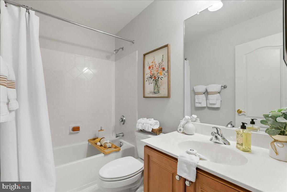 RIVER CREEK - Residential