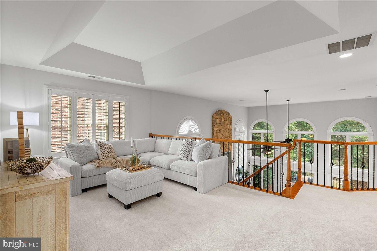 RIVER CREEK - Residential