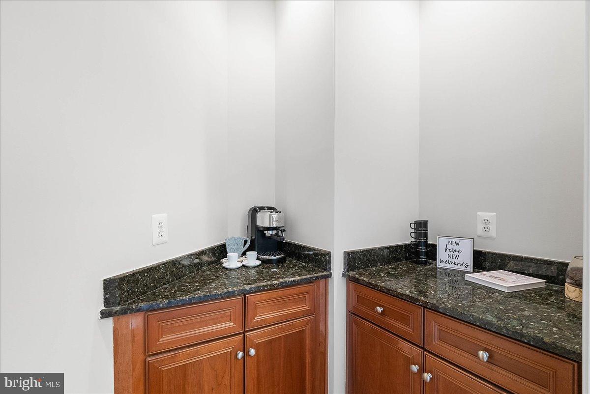 RIVER CREEK - Residential