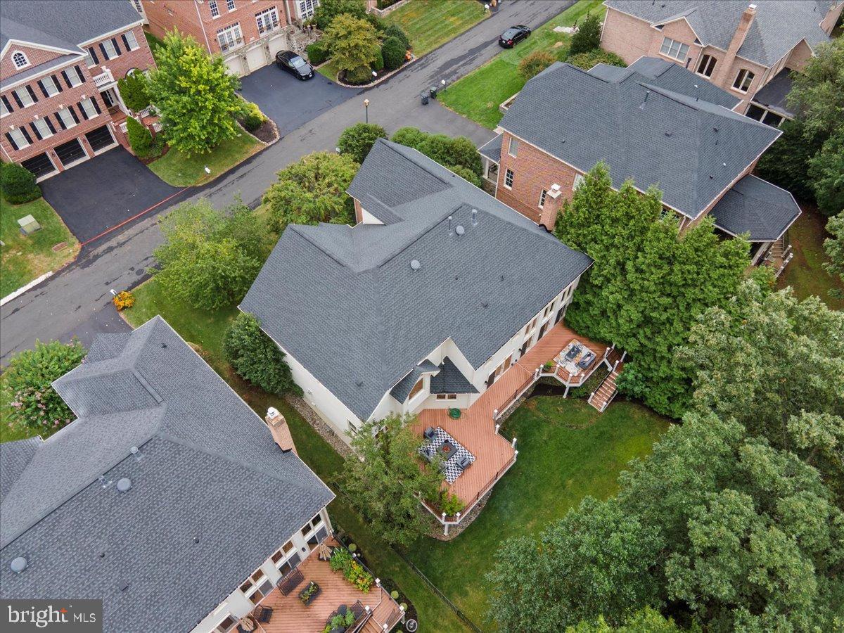 RIVER CREEK - Residential