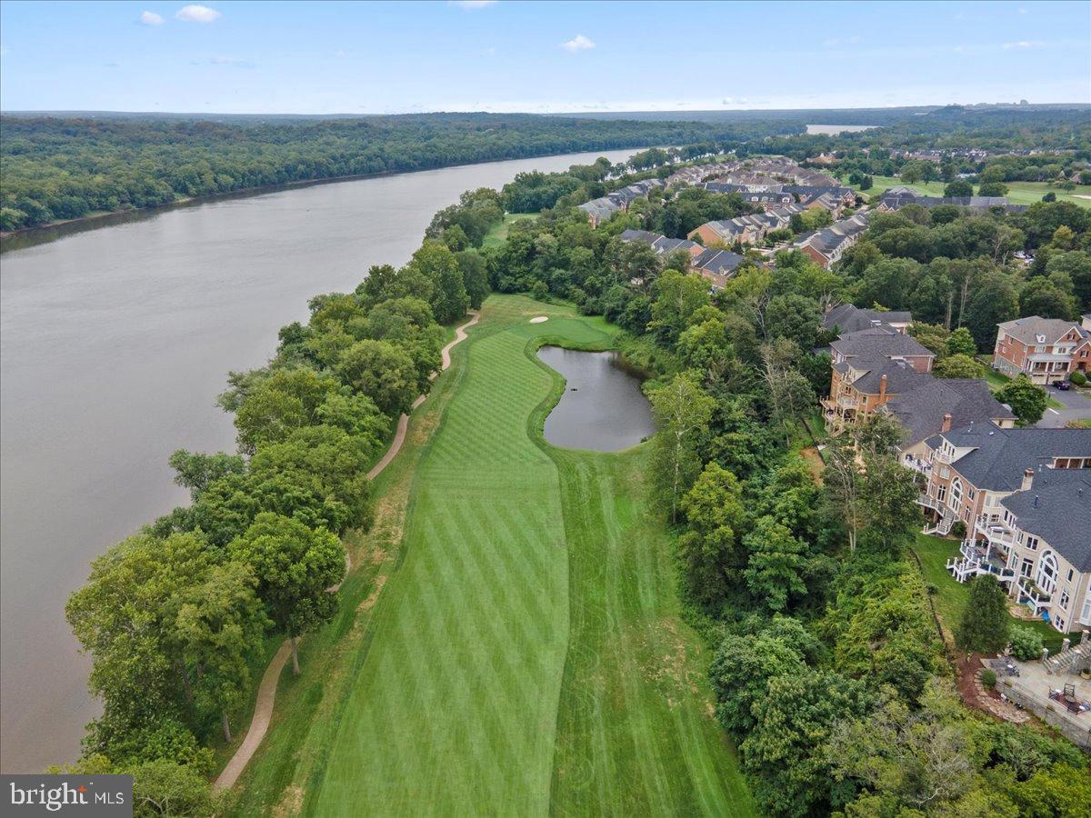 RIVER CREEK - Residential