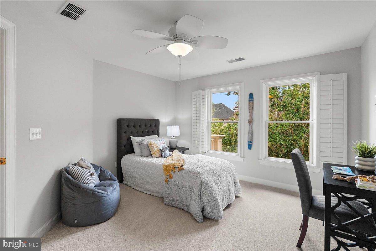 RIVER CREEK - Residential