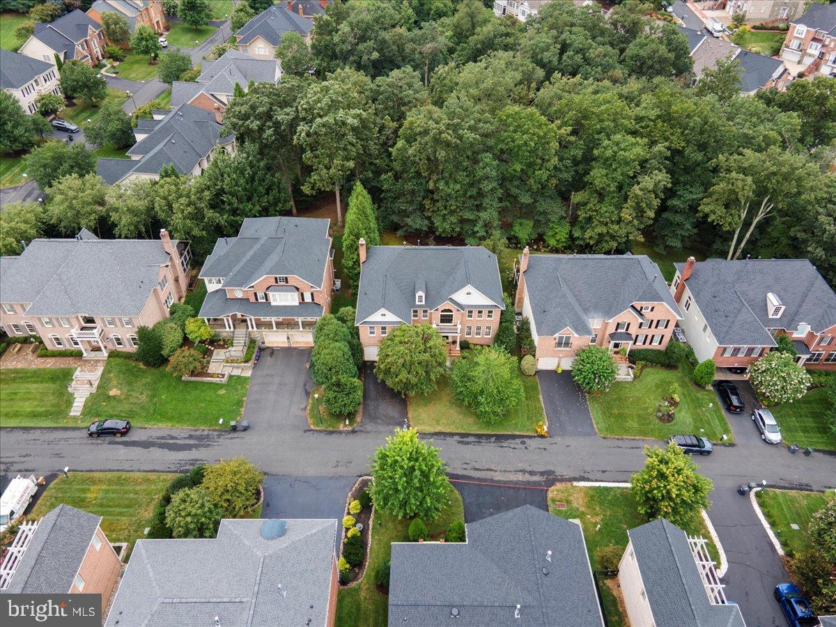 RIVER CREEK - Residential