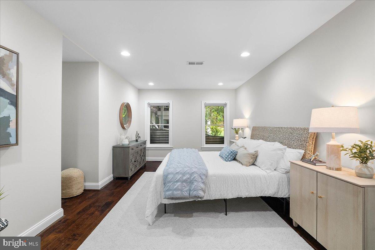 RIVER CREEK - Residential