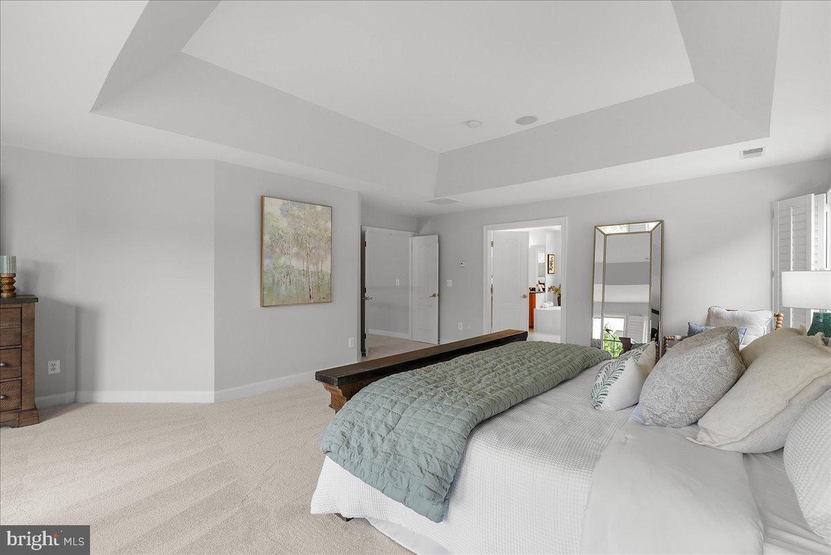 RIVER CREEK - Residential