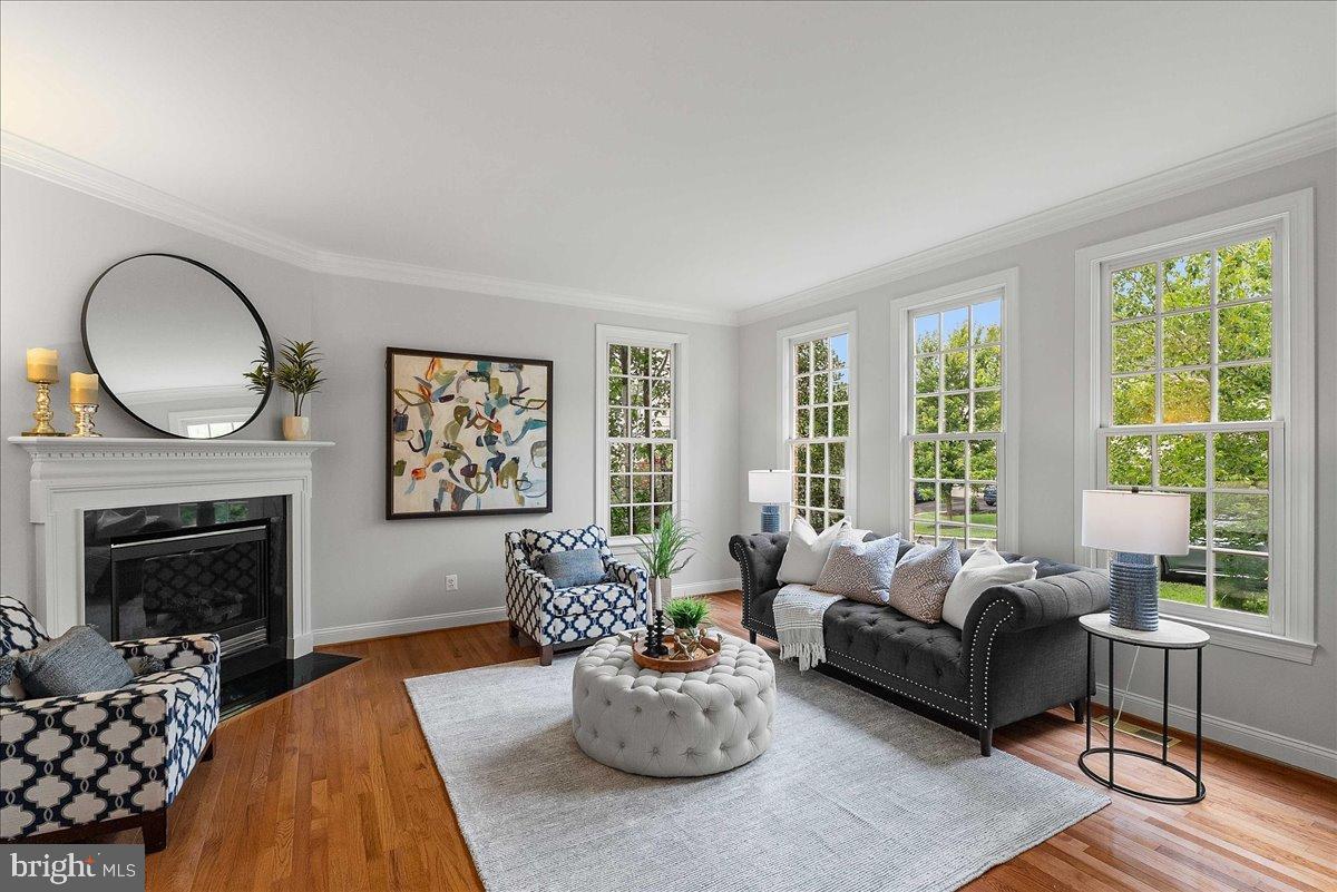 RIVER CREEK - Residential