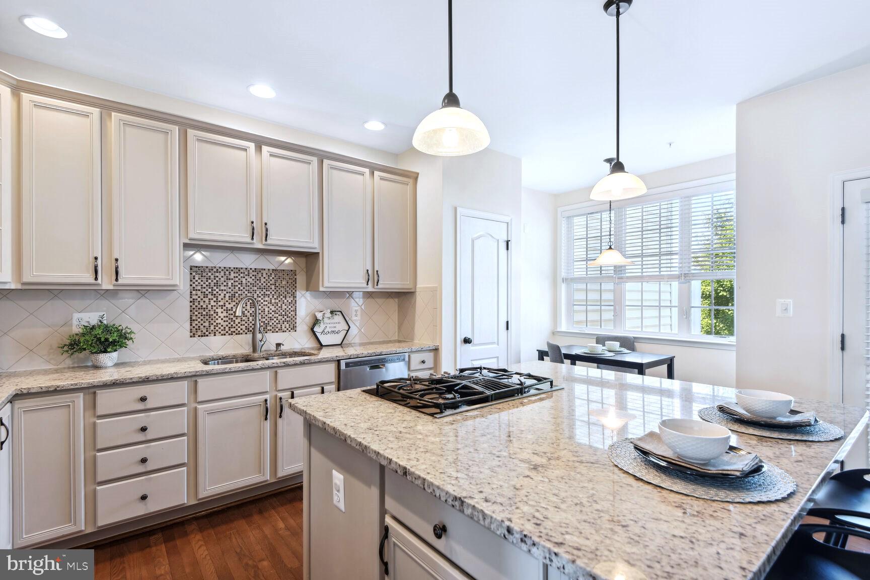 MARLBORO RIDGE - Residential