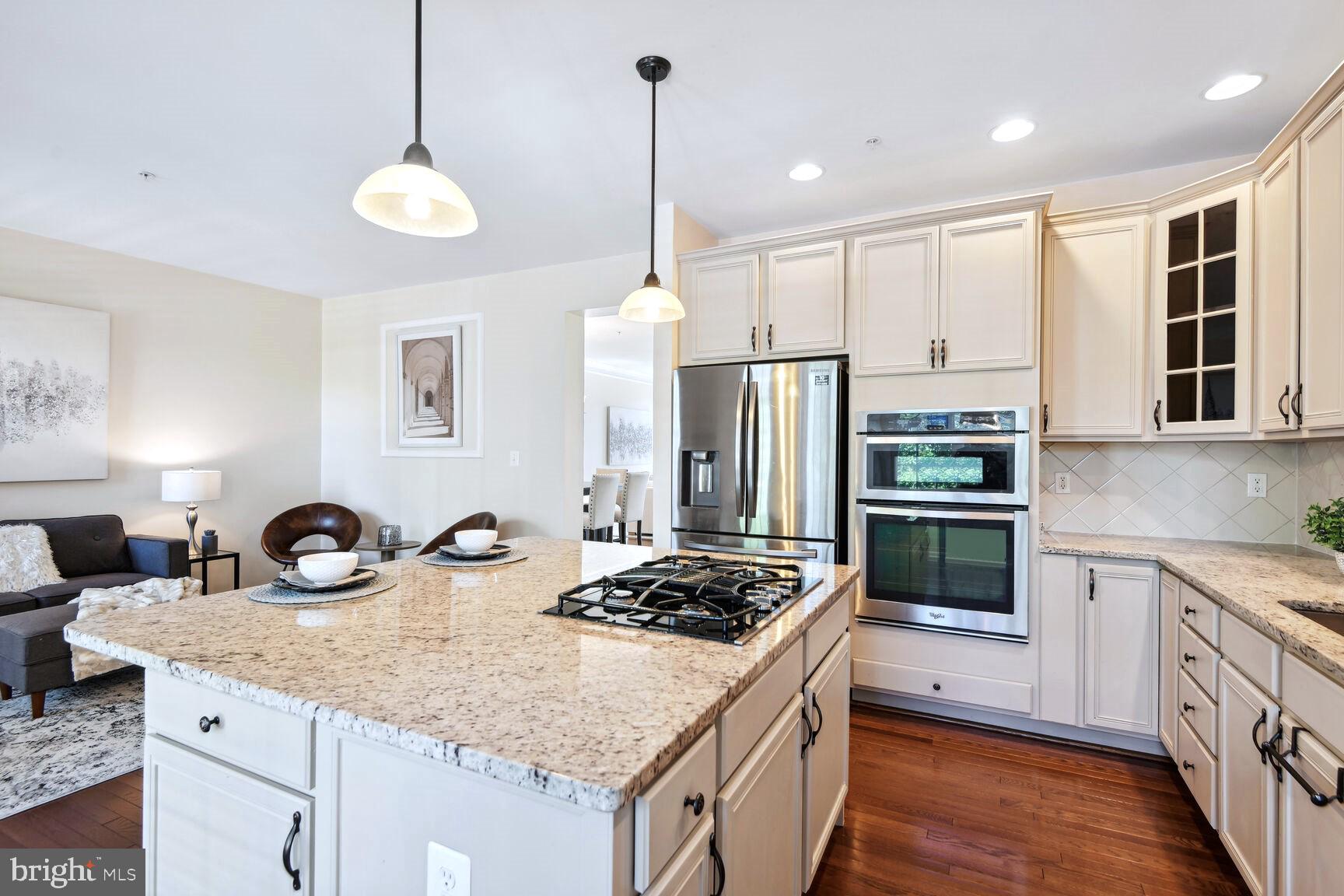 MARLBORO RIDGE - Residential