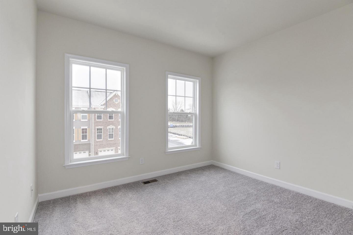 BELMONT RUN - Residential Lease