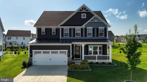 Photo of 210 Grommet Circle, MIDDLETOWN, DE 19709 (MLS # DENC2087370)