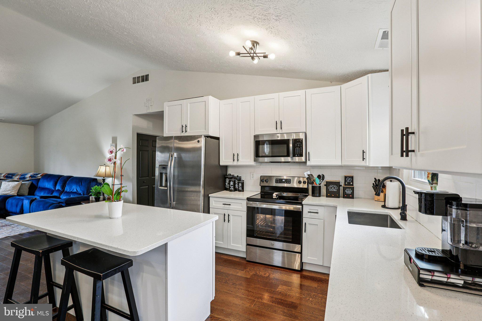 RIVERSIDE - Residential