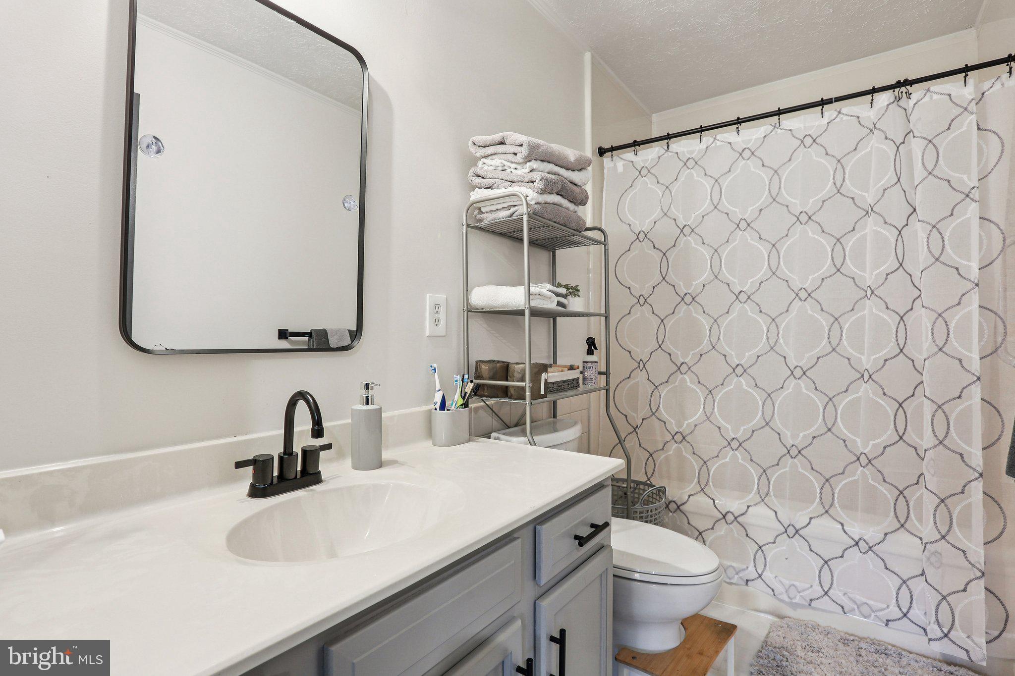 RIVERSIDE - Residential