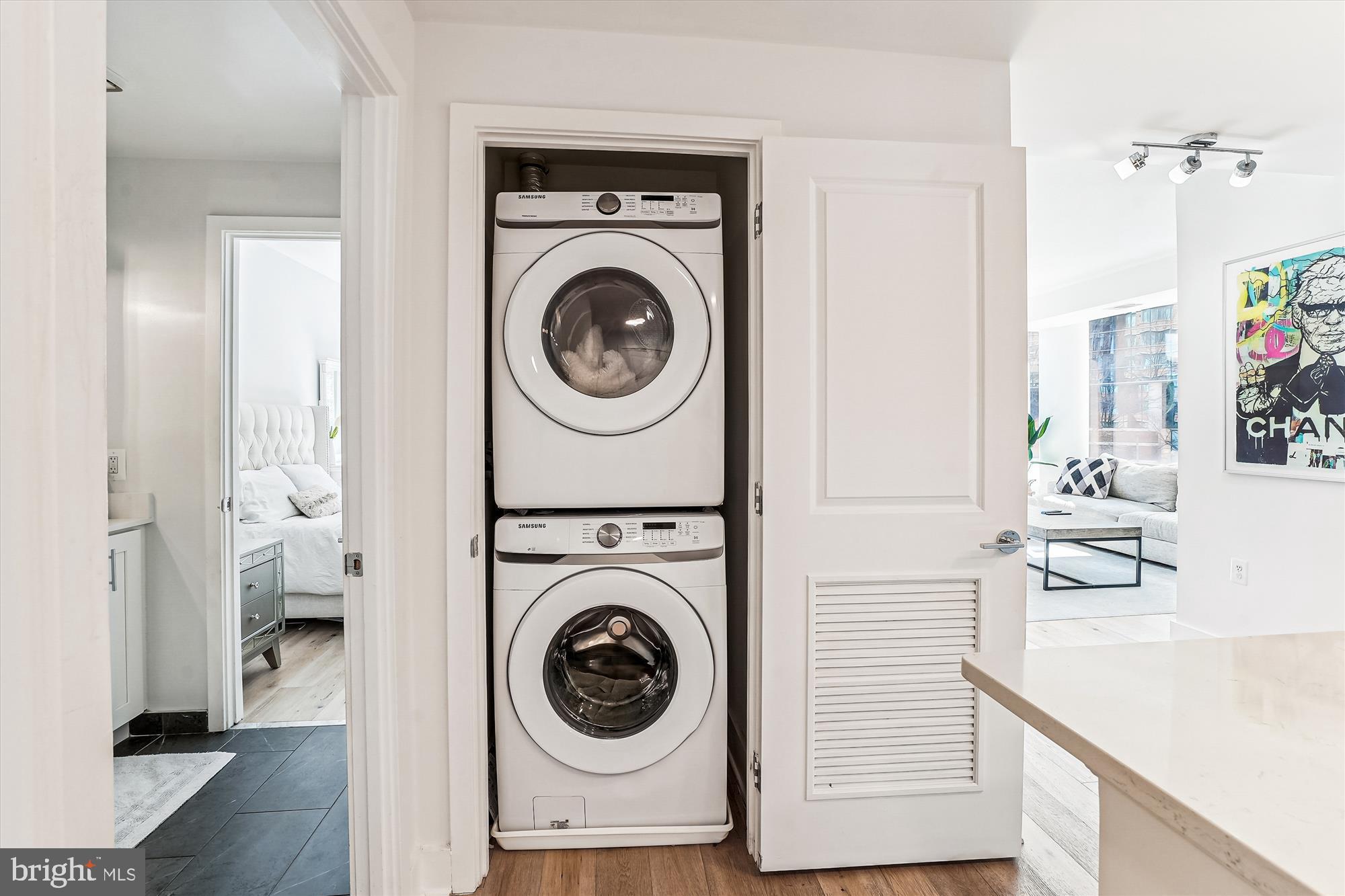 ODYSSEY - Residential Lease