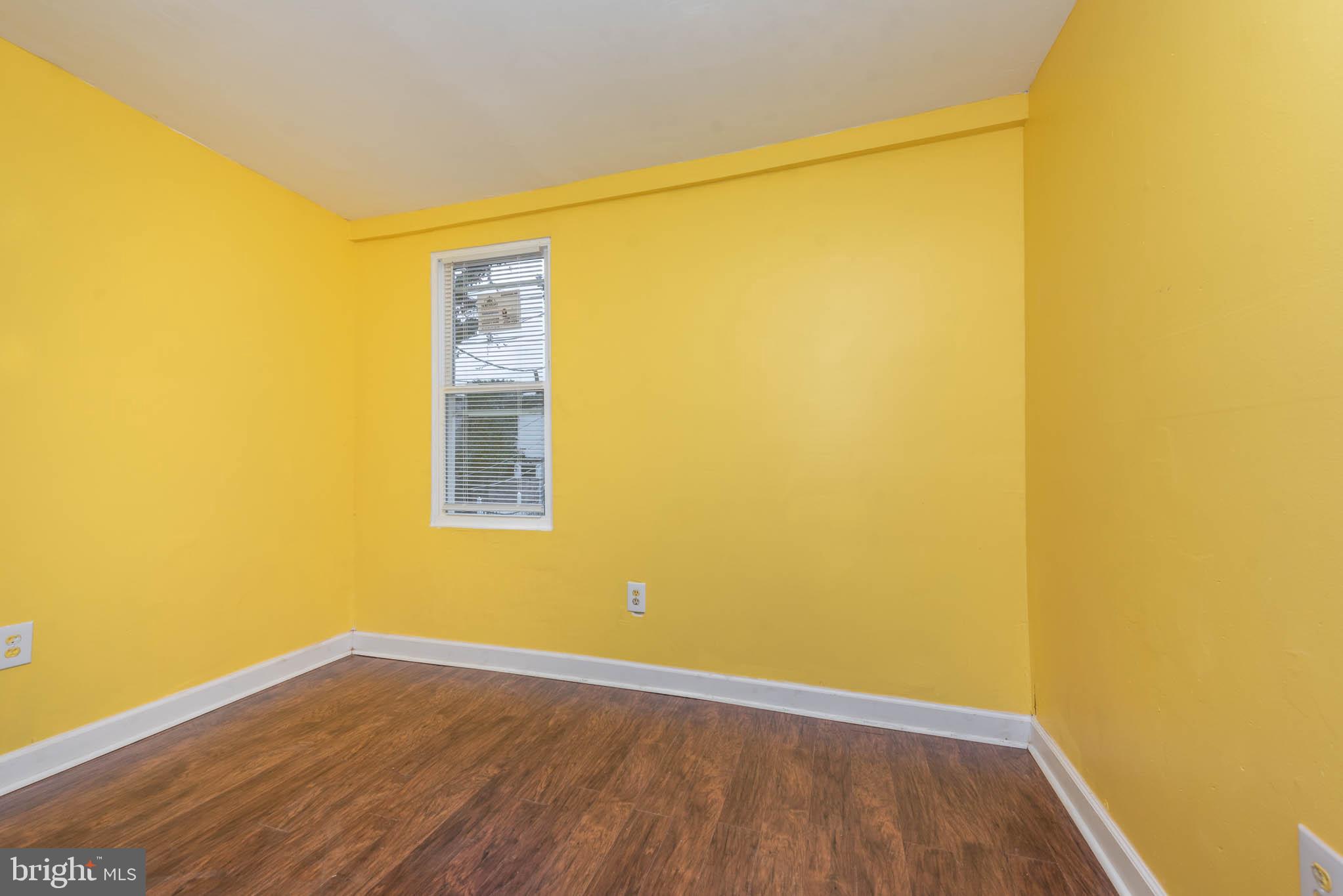 BROADWAY EAST - Residential