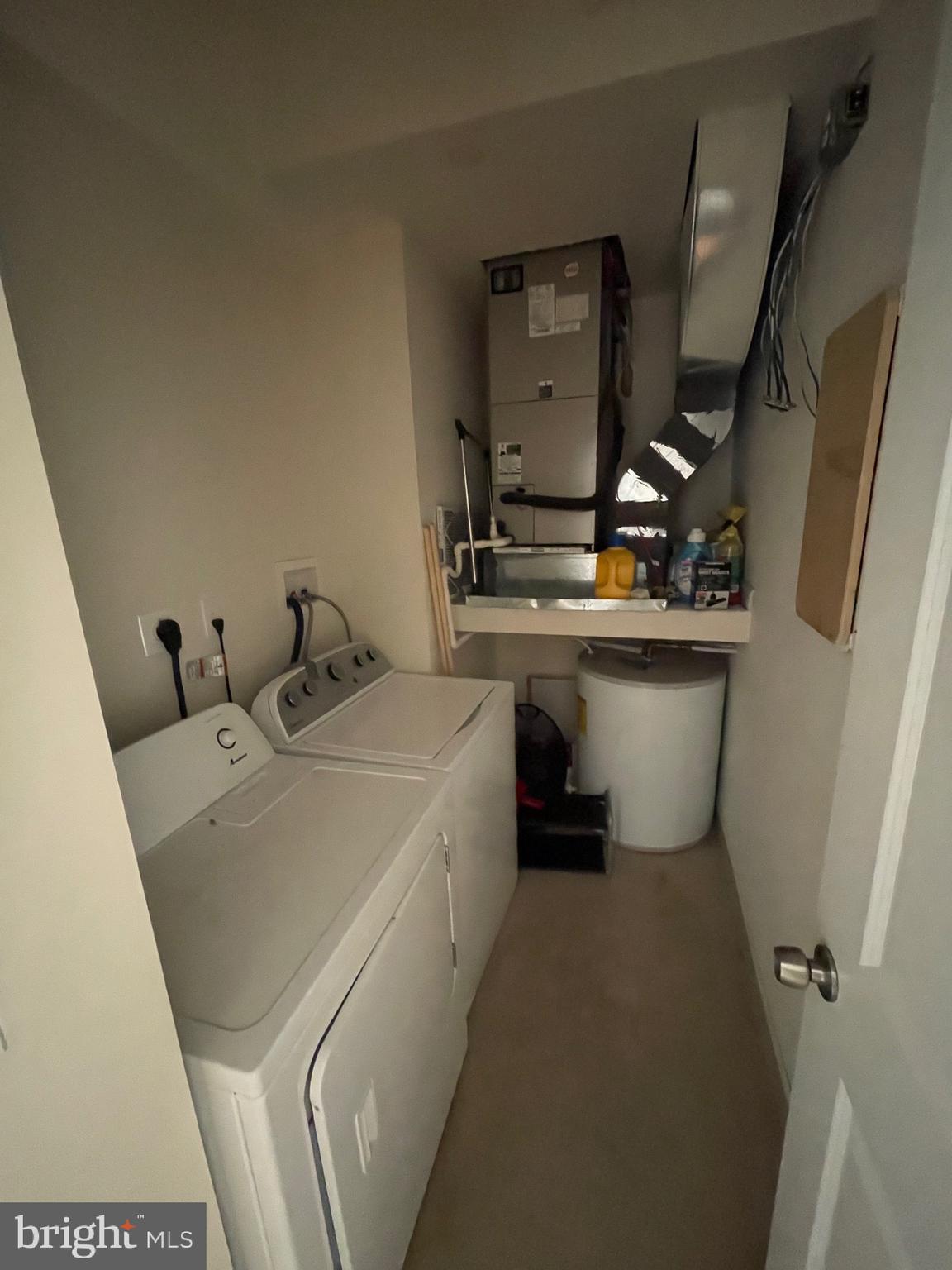 UNIVERSITY CITY - Residential Income