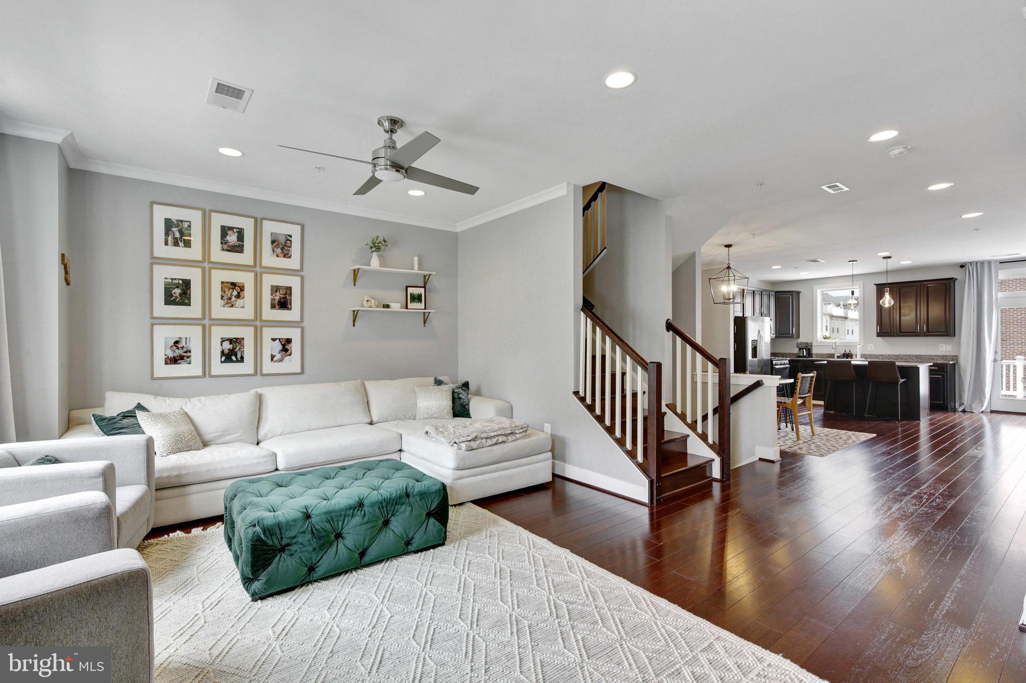 CROWN FARM - Residential