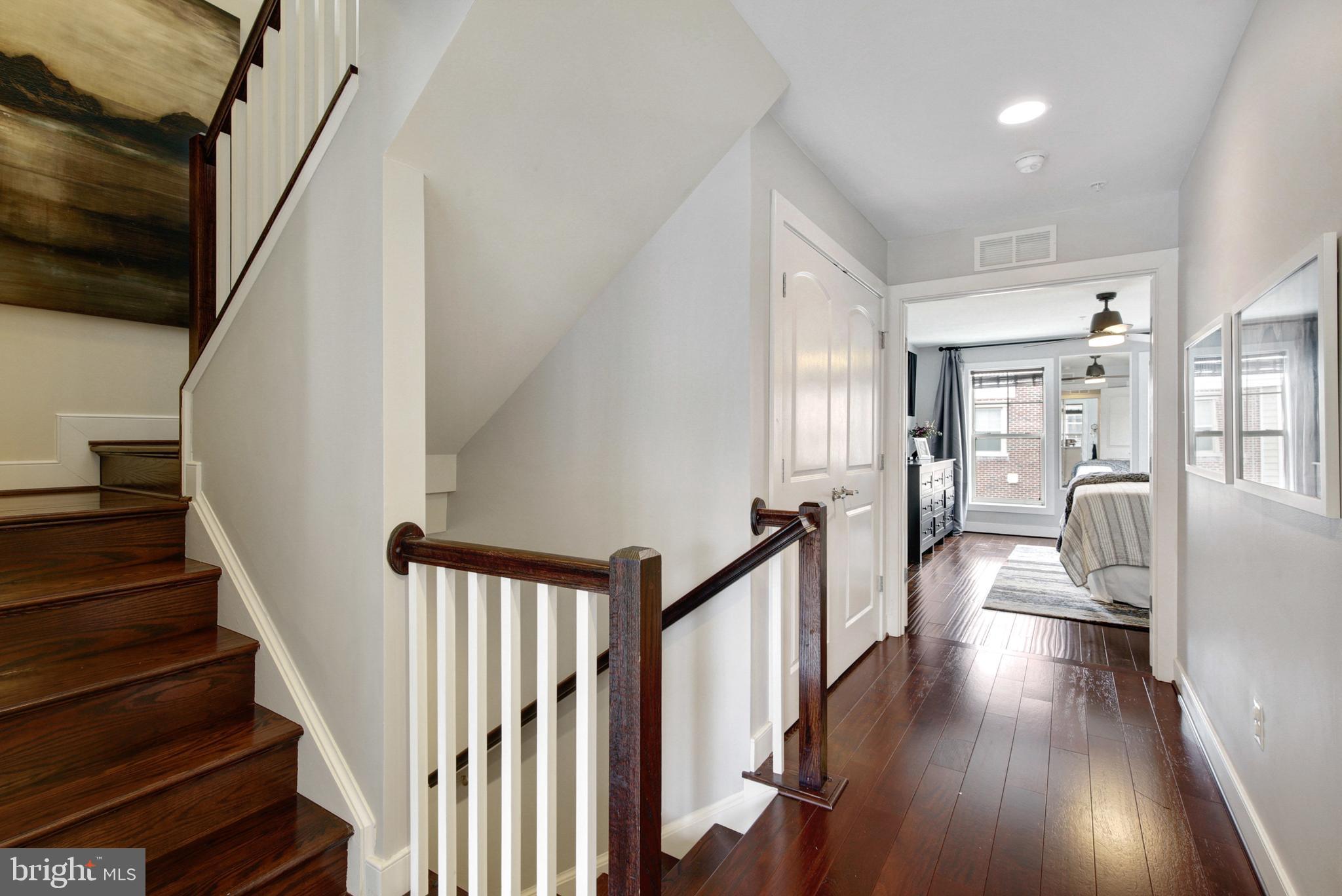 CROWN FARM - Residential