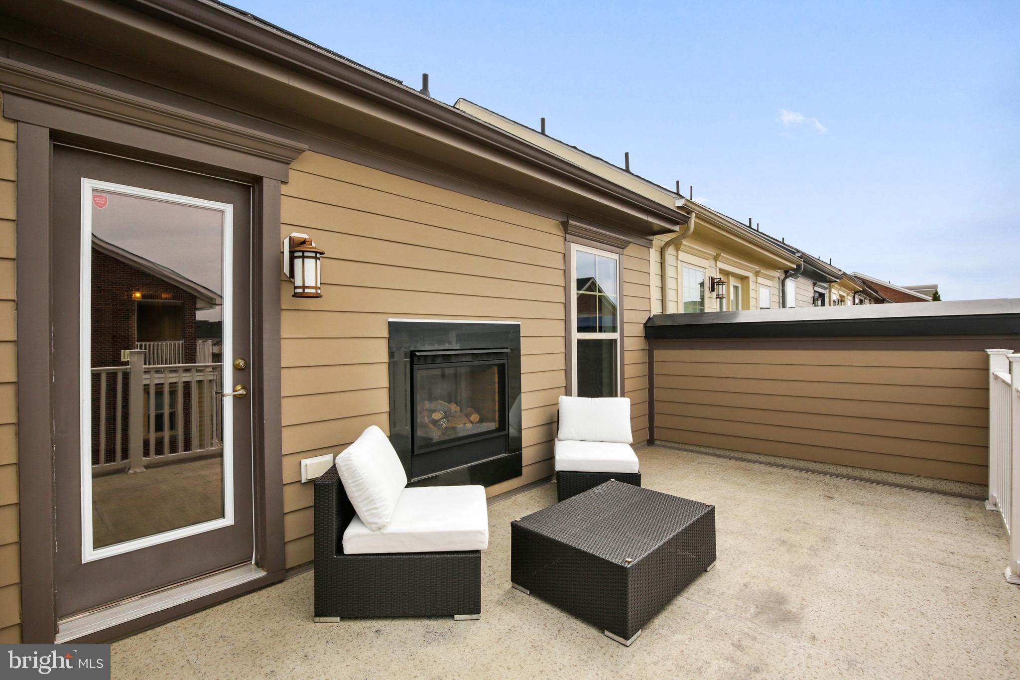 CROWN FARM - Residential