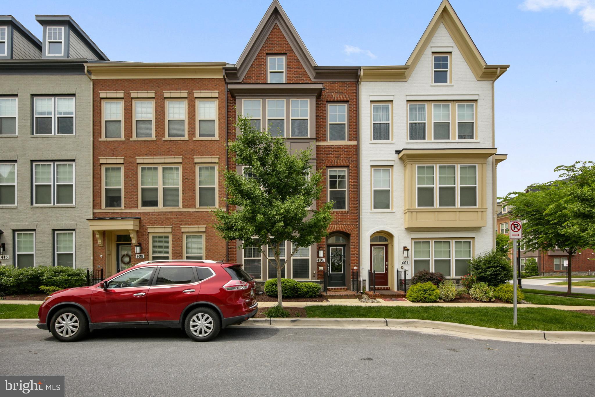 CROWN FARM - Residential