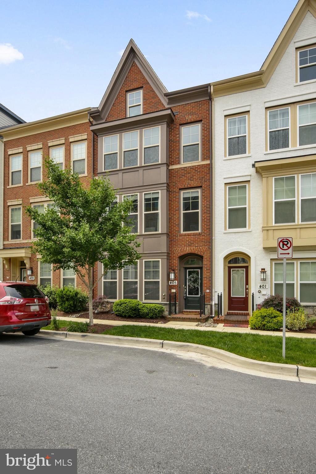 CROWN FARM - Residential