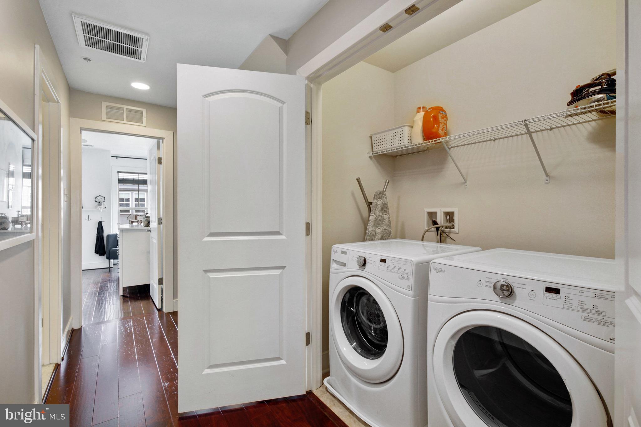 CROWN FARM - Residential