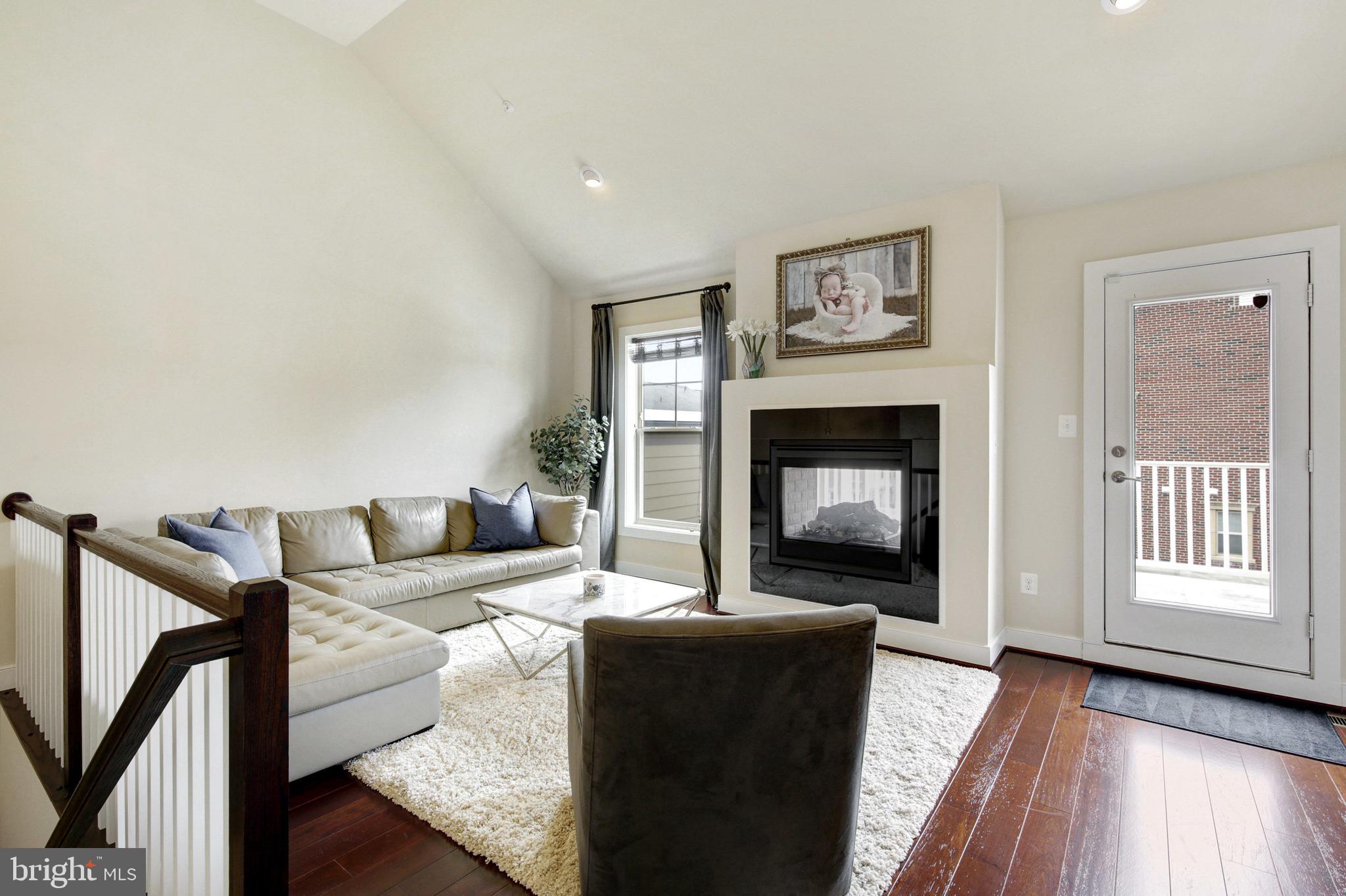 CROWN FARM - Residential