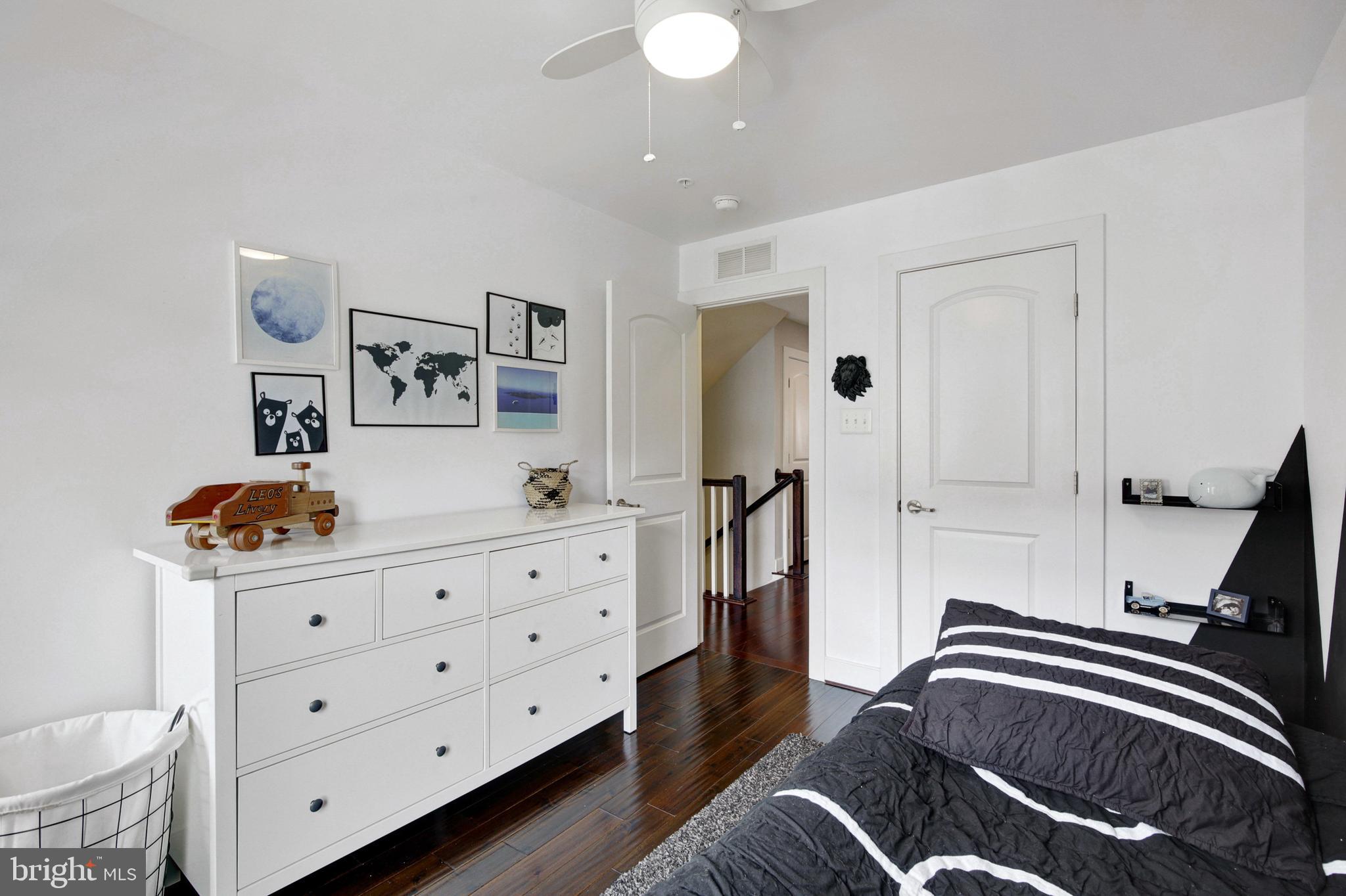 CROWN FARM - Residential