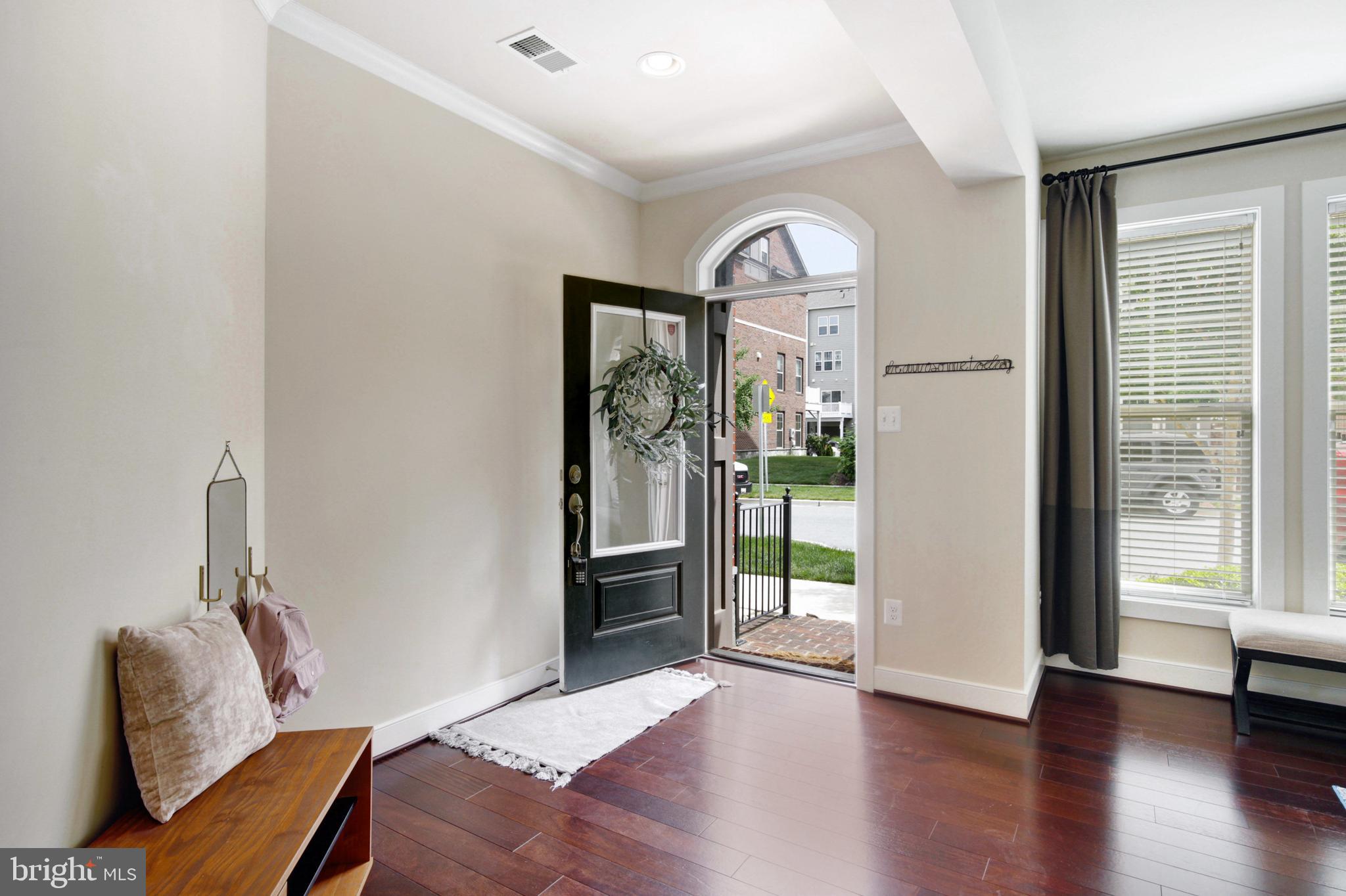 CROWN FARM - Residential