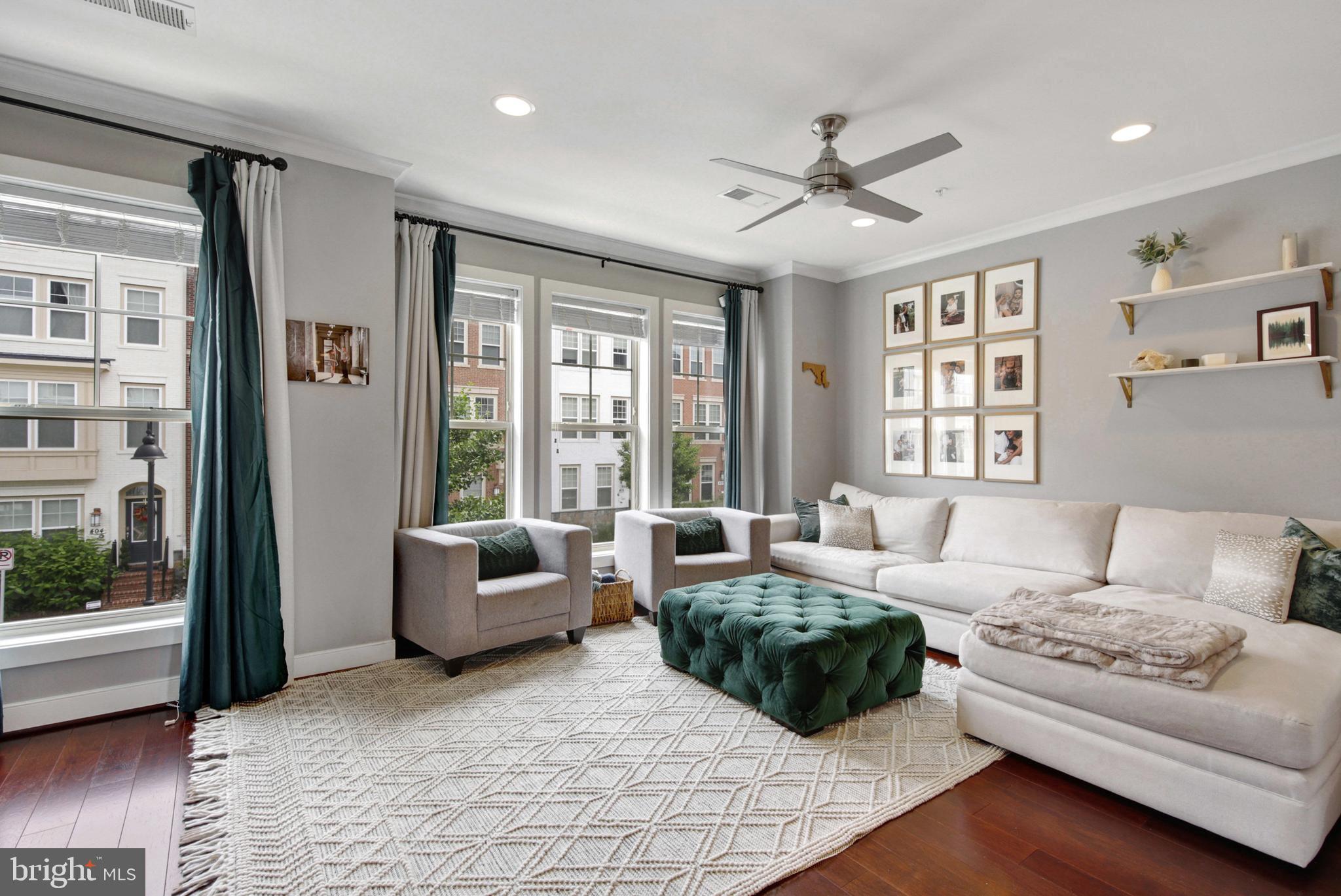 CROWN FARM - Residential