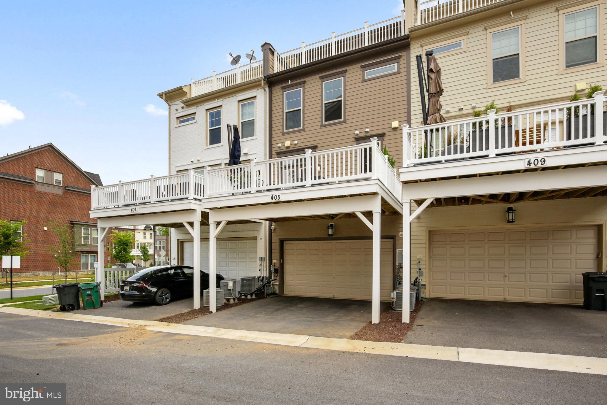 CROWN FARM - Residential