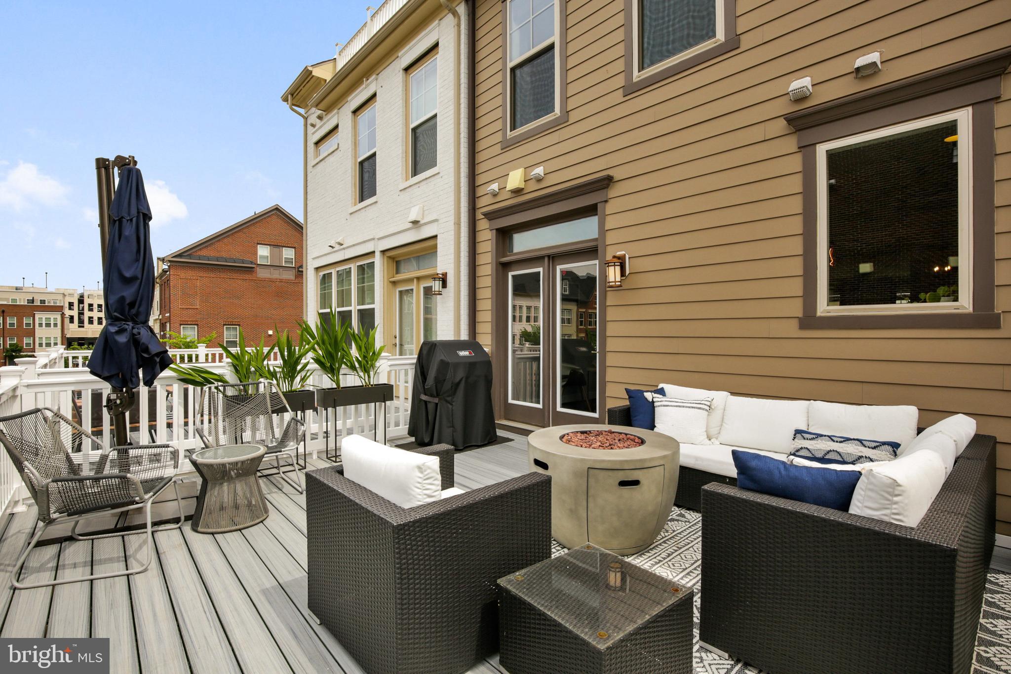 CROWN FARM - Residential