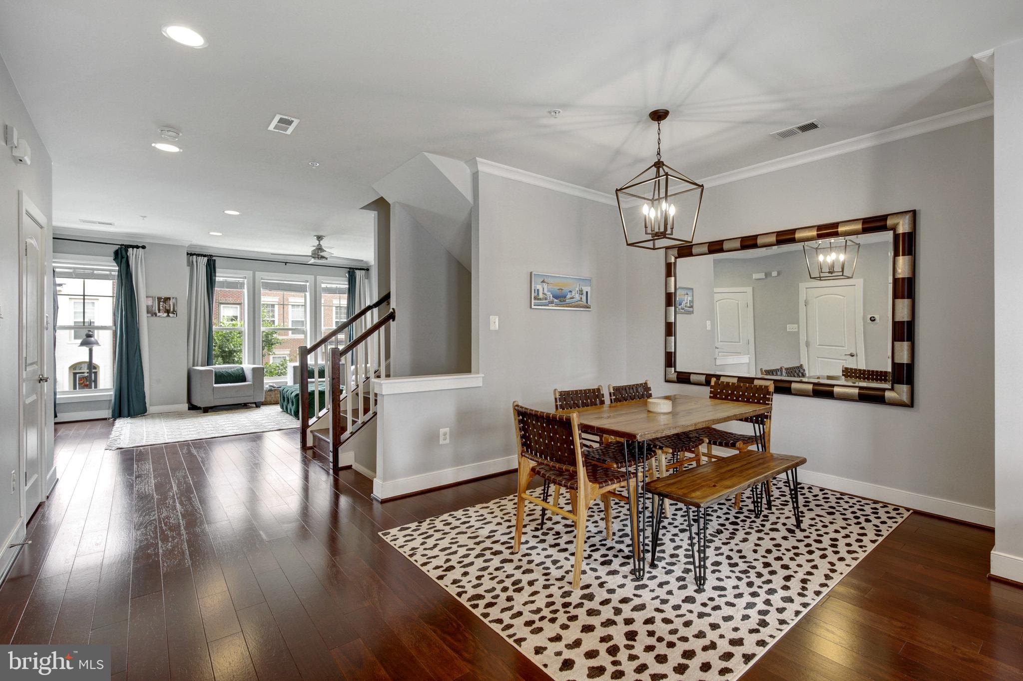 CROWN FARM - Residential