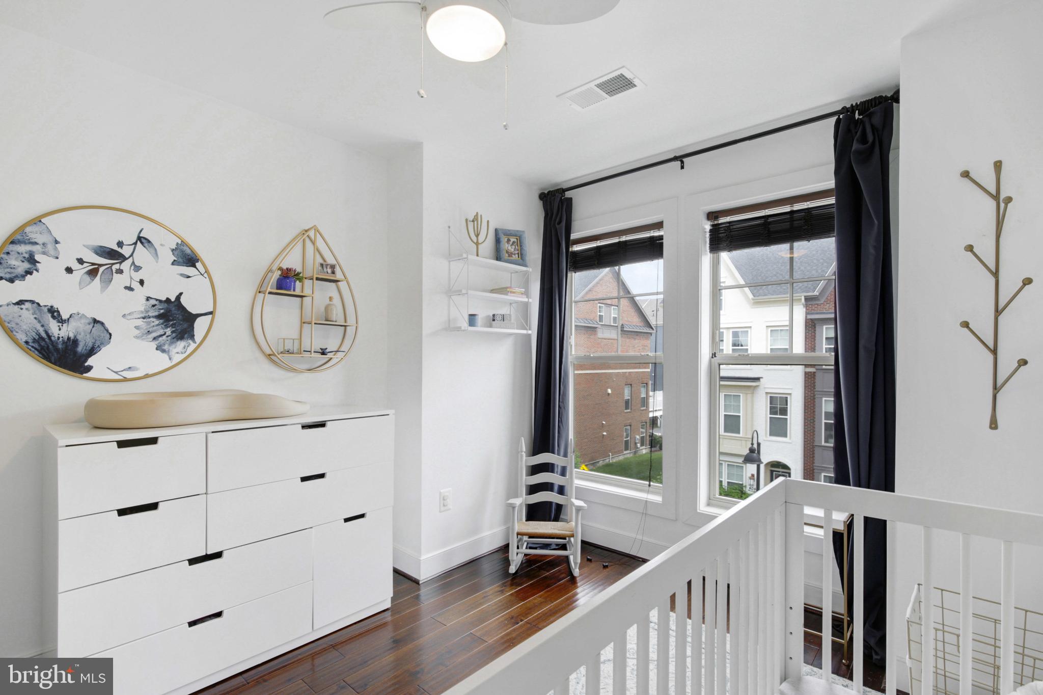 CROWN FARM - Residential