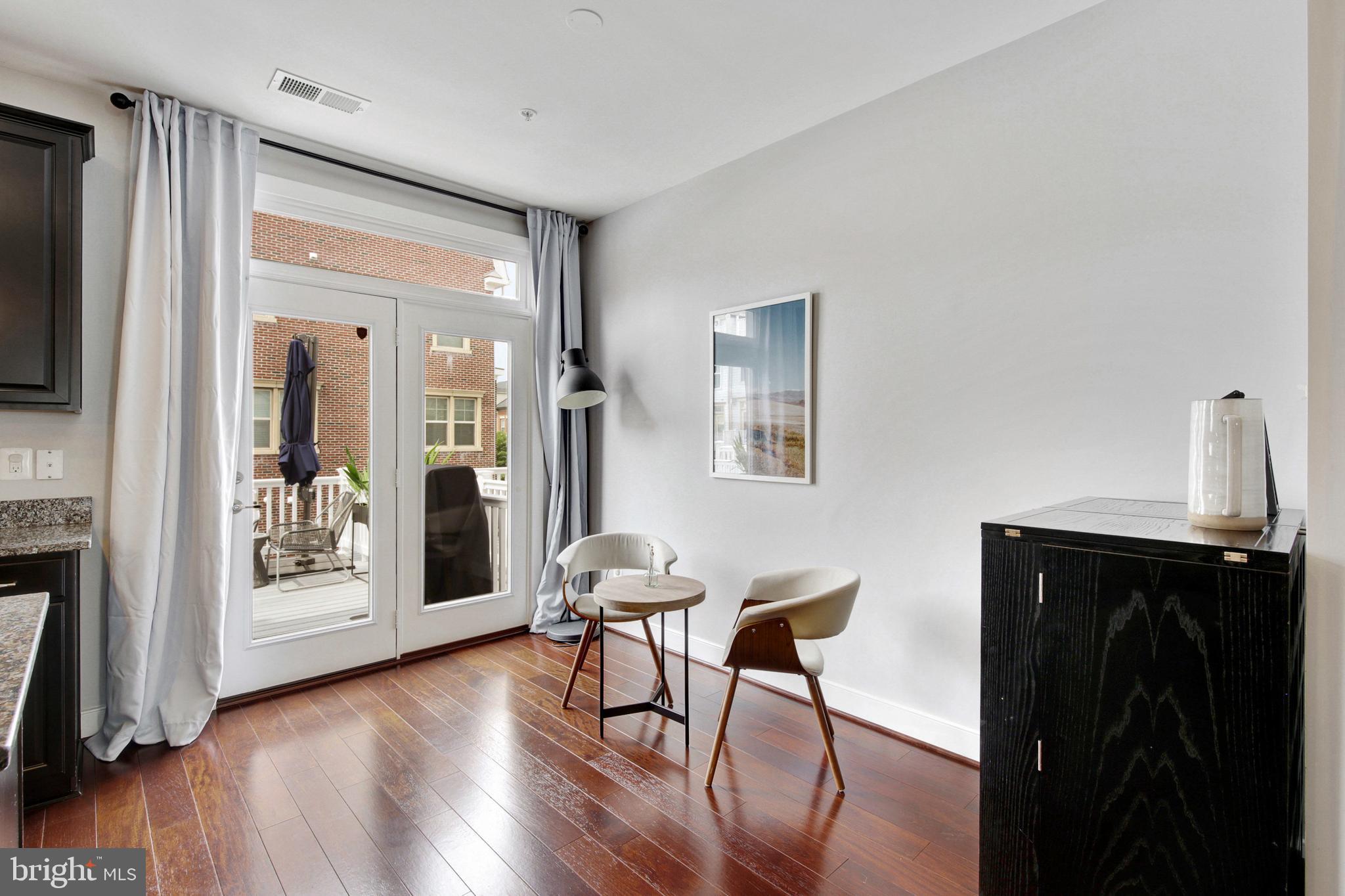 CROWN FARM - Residential