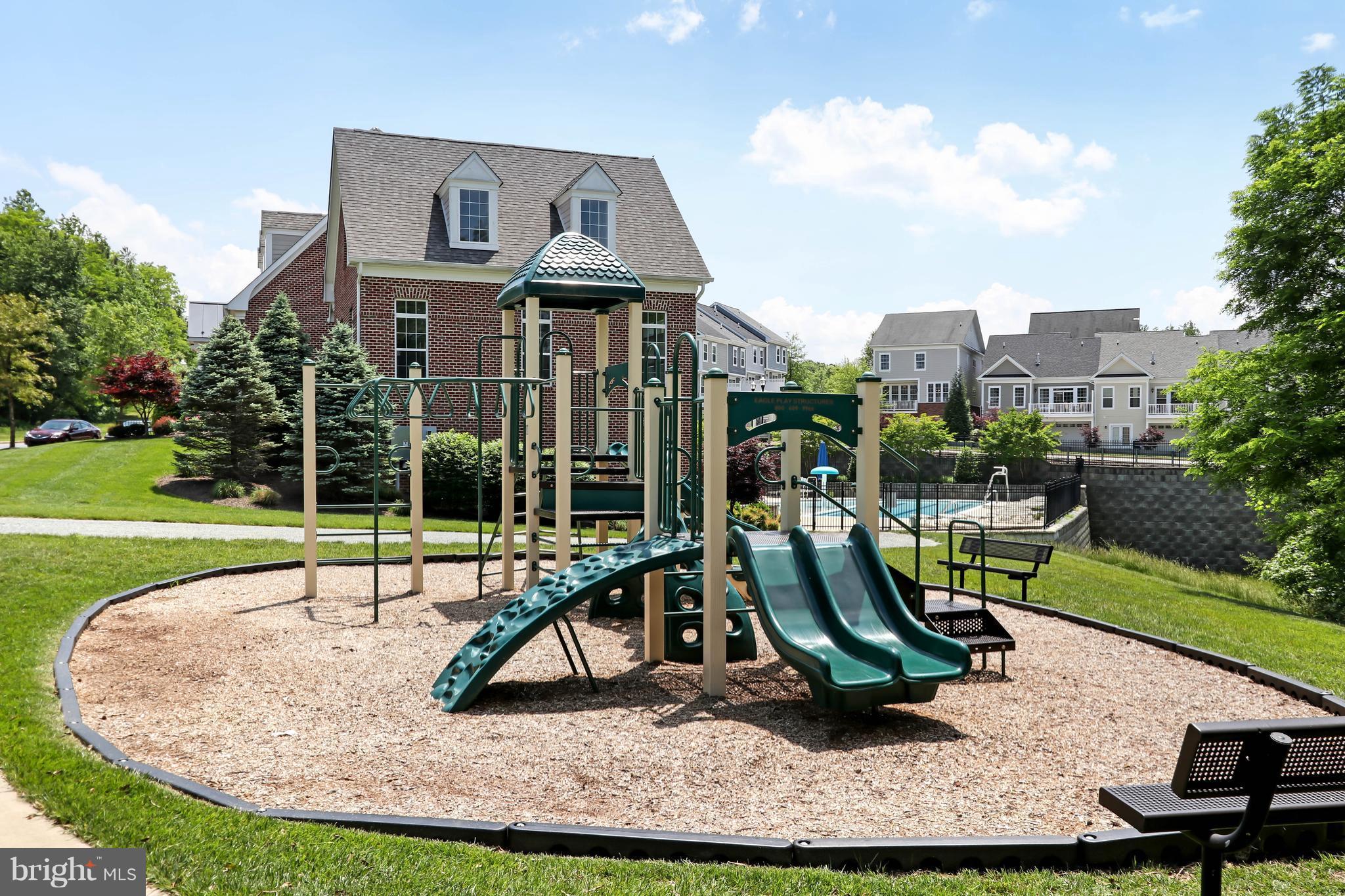 THE VILLAGES OF STEEPLEC - Residential