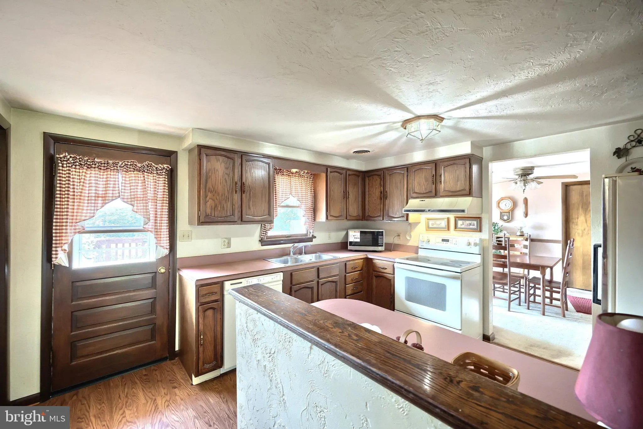 Seven Valleys, Pennsylvania 17360, United States, 4 Bedrooms Bedrooms, ,3 BathroomsBathrooms,Residential,Pending,200689