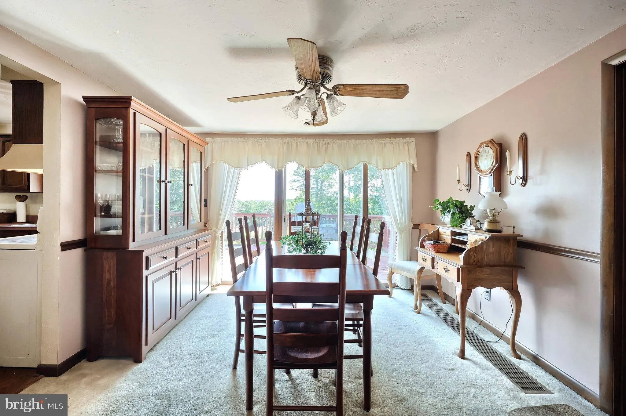 Seven Valleys, Pennsylvania 17360, United States, 4 Bedrooms Bedrooms, ,3 BathroomsBathrooms,Residential,Pending,200689