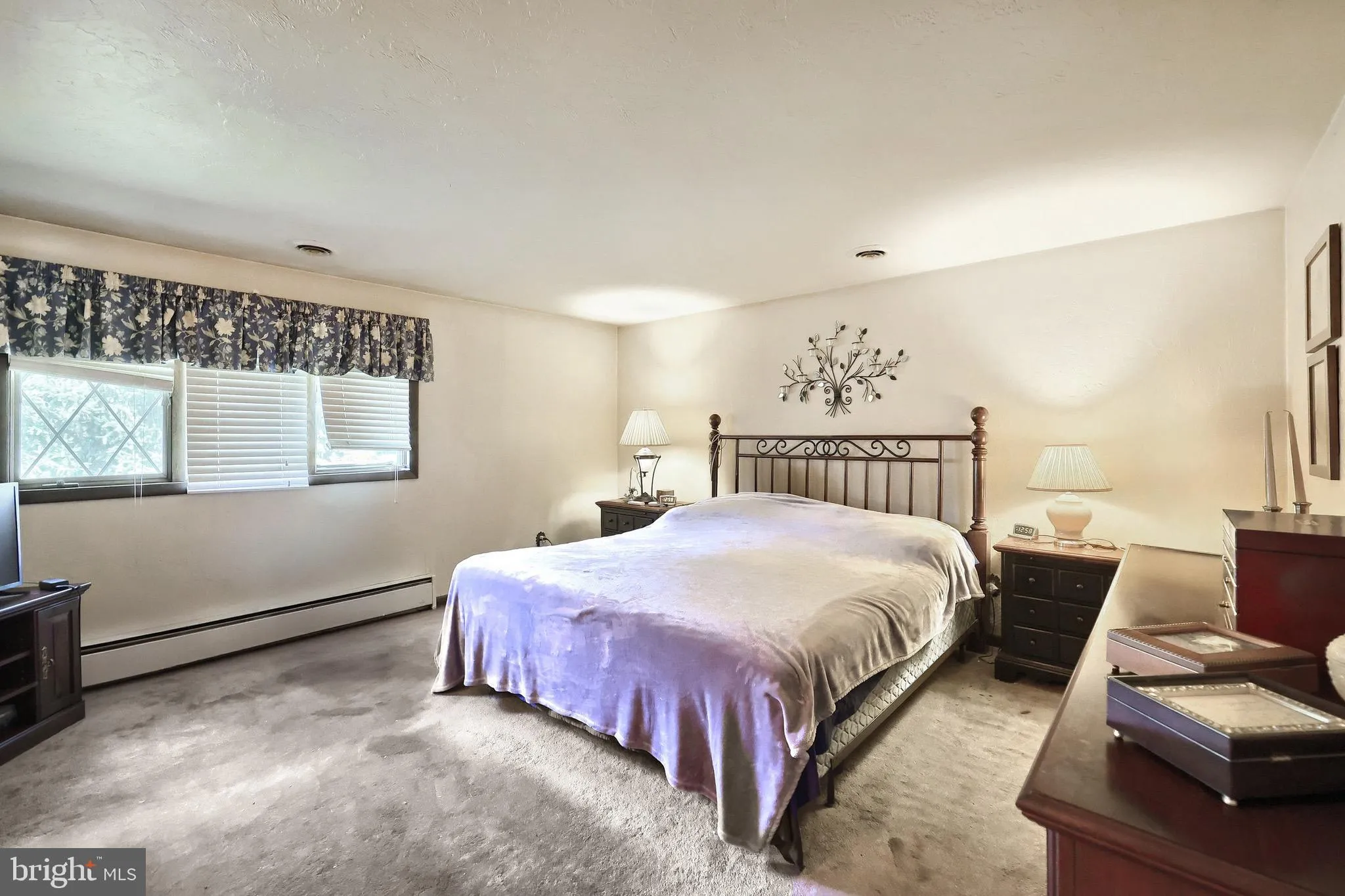 Seven Valleys, Pennsylvania 17360, United States, 4 Bedrooms Bedrooms, ,3 BathroomsBathrooms,Residential,Pending,200689