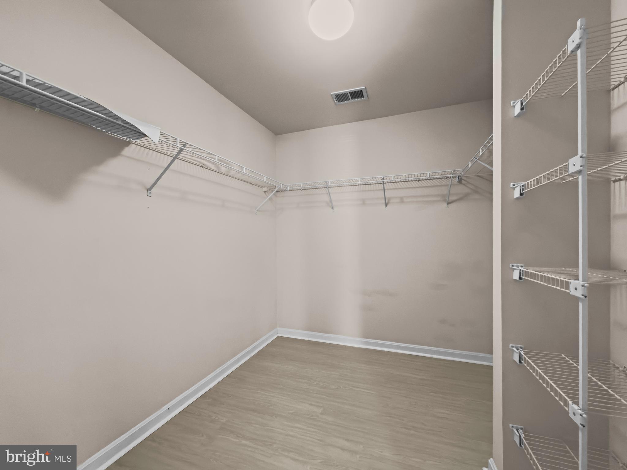 LONGWOOD - Residential