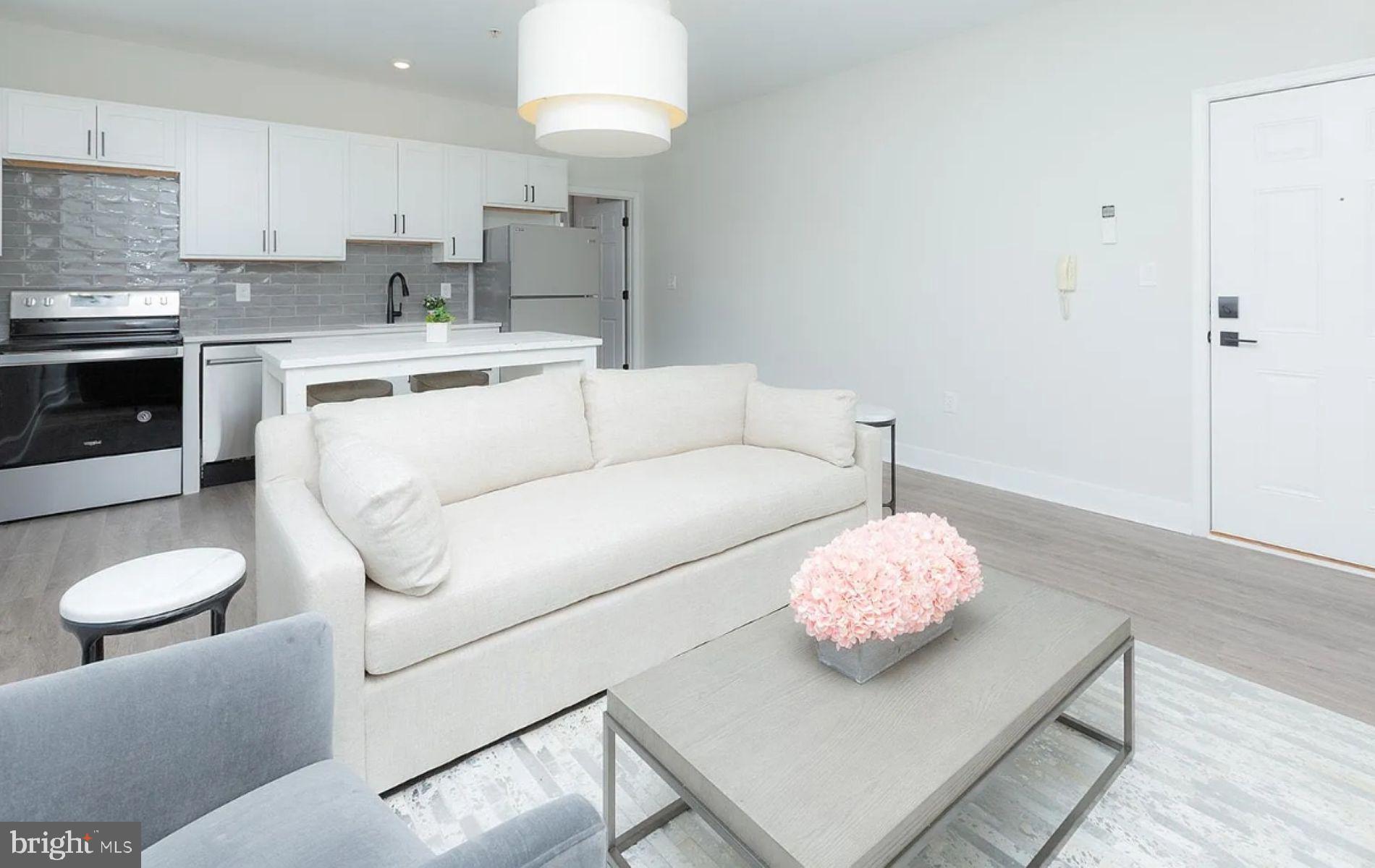 MOUNT VERNON PLACE HISTORIC DISTRICT - Residential Lease