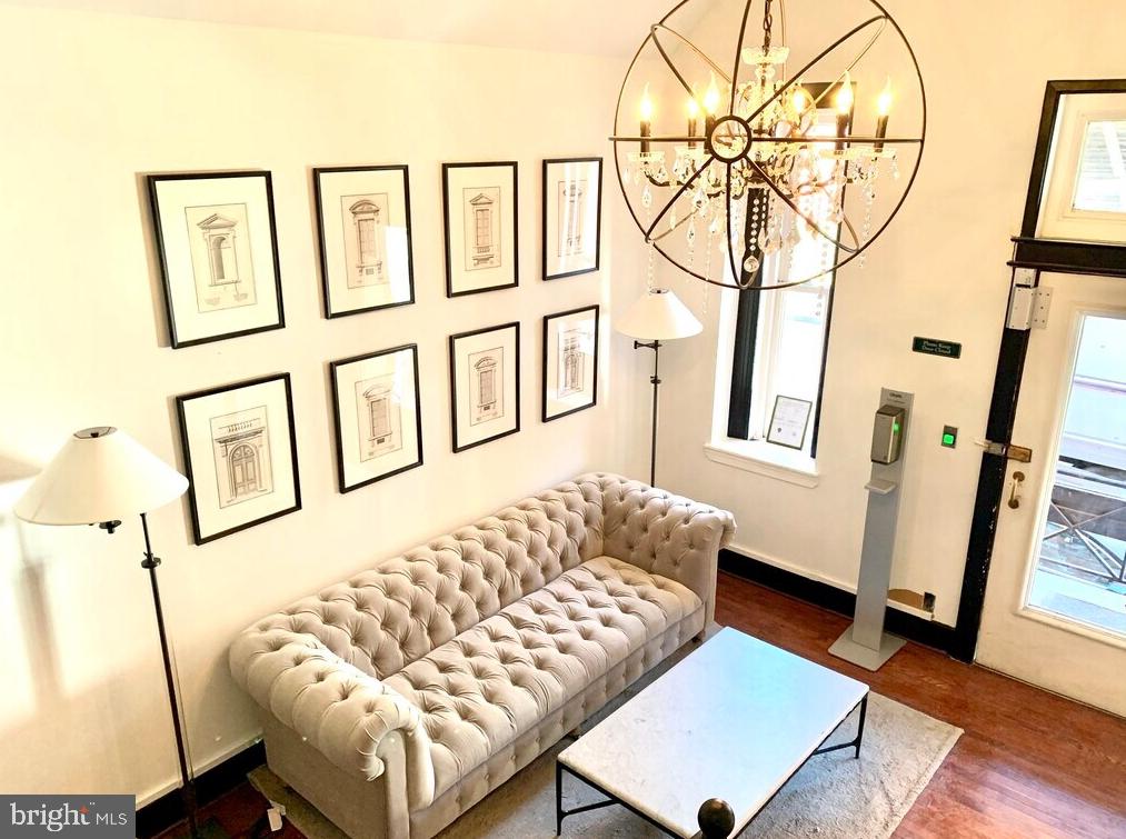 MOUNT VERNON PLACE HISTORIC DISTRICT - Residential Lease